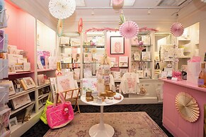 Mills House Charleston, Curio Collection by Hilton