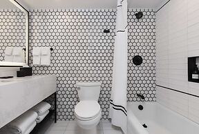Mills House Charleston, Curio Collection by Hilton