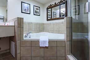 Ramada by Wyndham Sioux Falls Airport-Waterpark & Event Ctr