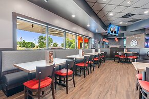 Ramada by Wyndham Sioux Falls Airport-Waterpark & Event Ctr