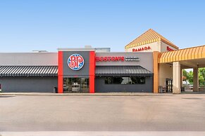 Ramada by Wyndham Sioux Falls Airport-Waterpark & Event Ctr