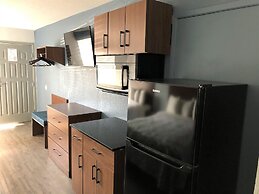 HomeTowne Studios San Antonio E - Frost Bank Center