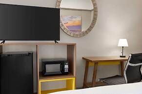 Days Inn by Wyndham Kingsland GA