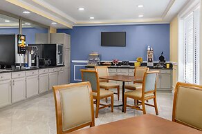 Days Inn by Wyndham Kingsland GA