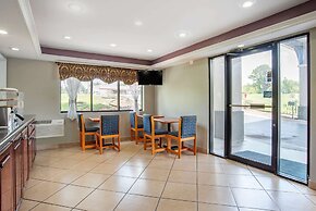 Econo Lodge Inn & Suites