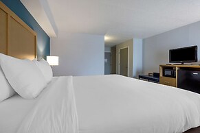 Comfort Inn & Suites Alexandria West