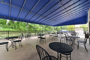 Comfort Inn & Suites Alexandria West