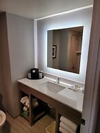 Comfort Inn & Suites Alexandria West