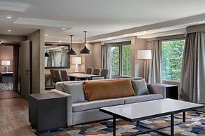 Kananaskis Mountain Lodge, Autograph Collection