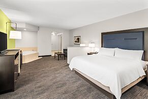 Holiday Inn Express & Suites Wilmington-Newark by IHG
