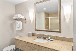 Holiday Inn Express & Suites Wilmington-Newark by IHG
