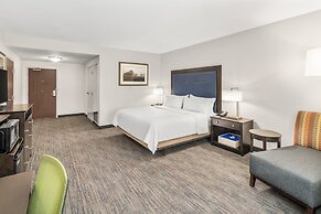Holiday Inn Express & Suites Wilmington-Newark by IHG