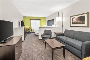 Holiday Inn Express & Suites Wilmington-Newark by IHG