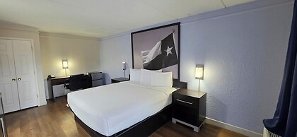Super 8 by Wyndham Austin South / I-35
