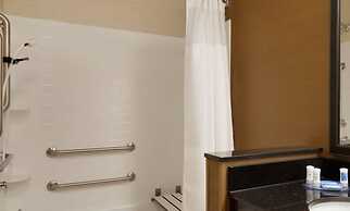 Fairfield Inn & Suites Bismarck North