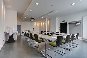 Premier Inn Köln City Centre