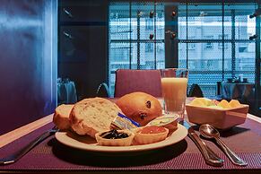 Premier Inn Köln City Centre