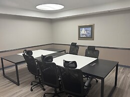Clarion Inn & Suites Dothan South