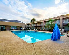 Clarion Inn & Suites Dothan South