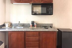 Quality Inn & Suites Oceanside near Camp Pendleton