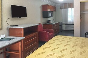 Quality Inn & Suites Oceanside near Camp Pendleton