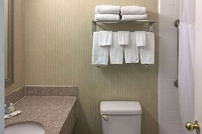 Quality Inn & Suites Oceanside near Camp Pendleton
