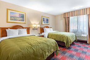Quality Inn & Suites Oceanside near Camp Pendleton