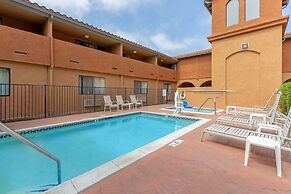 Quality Inn & Suites Oceanside near Camp Pendleton