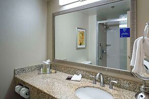 DoubleTree by Hilton Kansas City - Overland Park