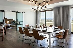 Renaissance Denver Hotel & Conference Center