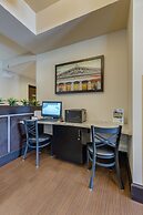 Club - Hotel Nashville Inn & Suites