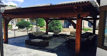 Club - Hotel Nashville Inn & Suites