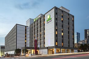 Holiday Inn Express Nashville Downtown Conf Ctr, an IHG Hotel