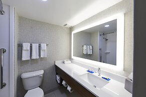 Holiday Inn Express Nashville Downtown - Broadway by IHG