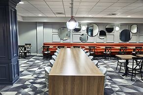 Holiday Inn Express Nashville Downtown - Broadway by IHG