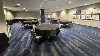 Holiday Inn Express Nashville Downtown - Broadway by IHG