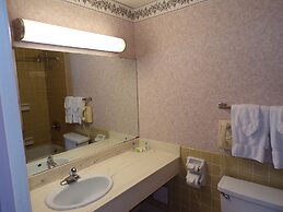 Piccadilly Inn Airport