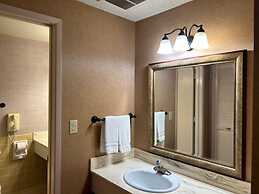 Piccadilly Inn Airport