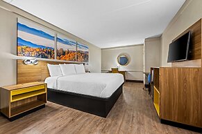 Days Inn by Wyndham Birmingham/West