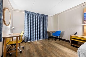 Days Inn by Wyndham Birmingham/West