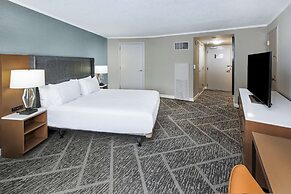 DoubleTree by Hilton Tulsa - Warren Place