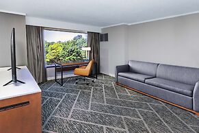 DoubleTree by Hilton Tulsa - Warren Place