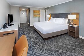 DoubleTree by Hilton Tulsa - Warren Place