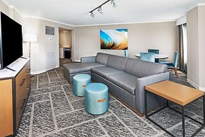 DoubleTree by Hilton Tulsa - Warren Place