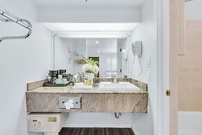 Napa Valley Hotel & Suites