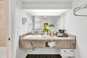 Napa Valley Hotel & Suites