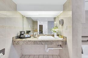 Napa Valley Hotel & Suites