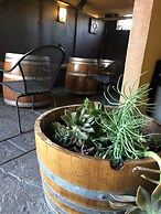 Napa Valley Hotel & Suites