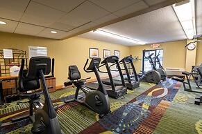 Holiday Inn Express Hotel & Suites Pittsburgh Airport by IHG