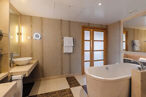 Pestana Carlton Madeira Ocean Resort Hotel